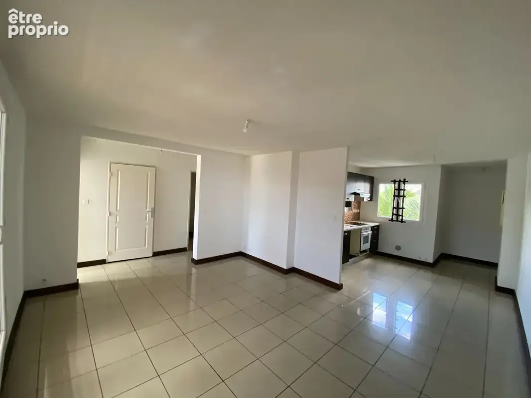 Appartement 61 m² à La Possession  - photo 4