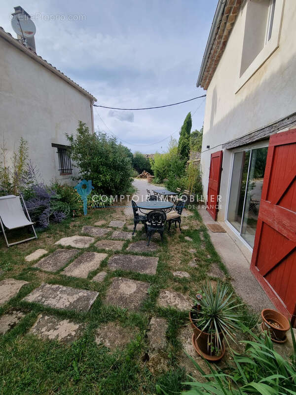 Sault : ferme de 500m2 habitables sur 35 000 m2 du terrain à acheter 1164000 € - photo 3