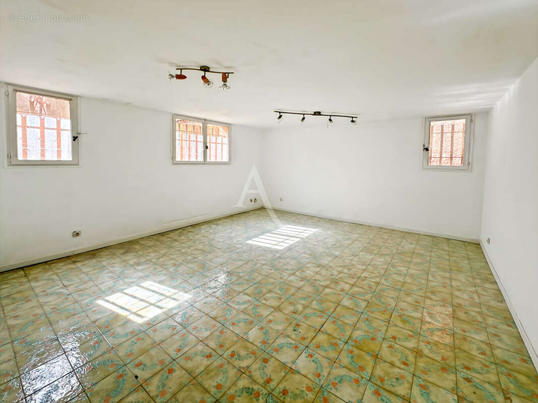 Maison à LA VALETTE-DU-VAR