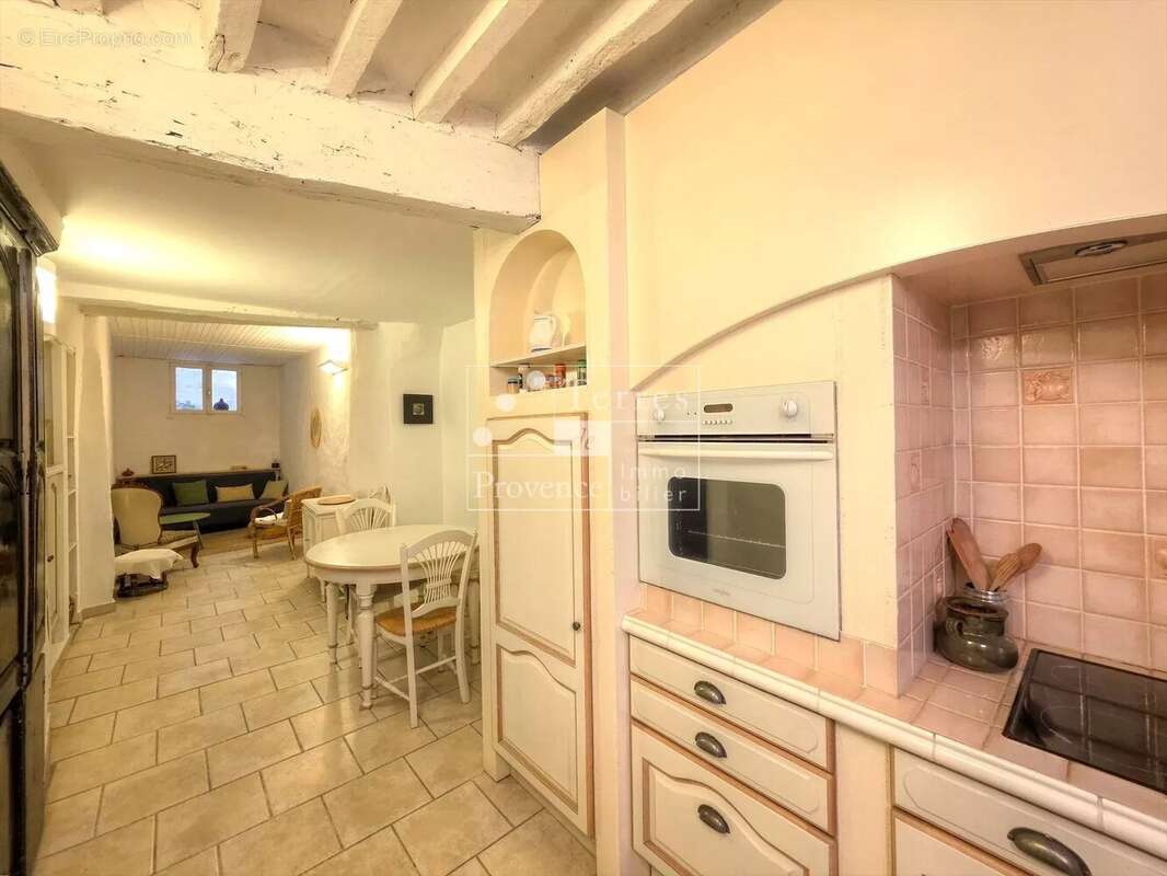 Charmante maison de village à Aups, 71 m², 2 chambres - photo 2