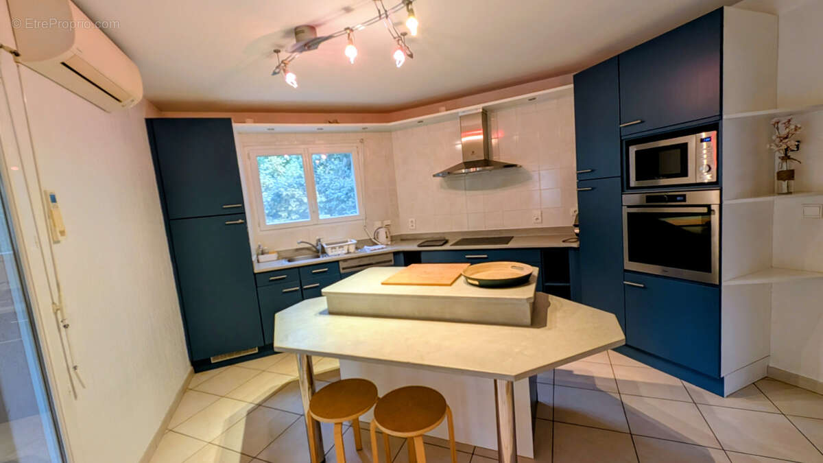 Maison à LAROQUE-DES-ALBERES