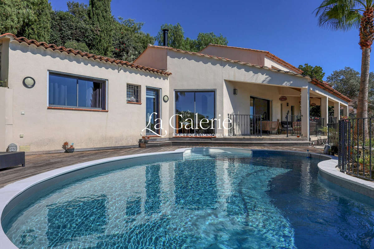 Maison 240 m² à Hyeres  - photo 9