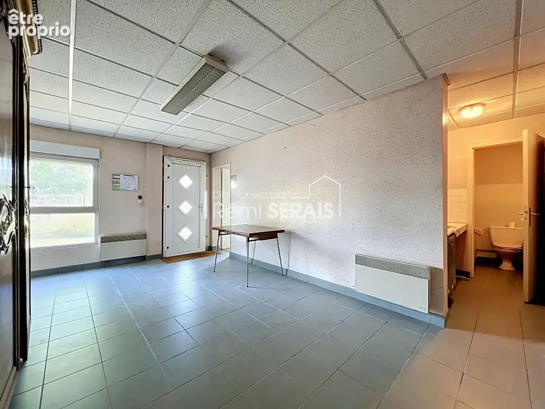 EXCLUSIVITÉ RÉMI SERAIS - Un ensemble professionnel idéalement situé à TRUN - photo 7