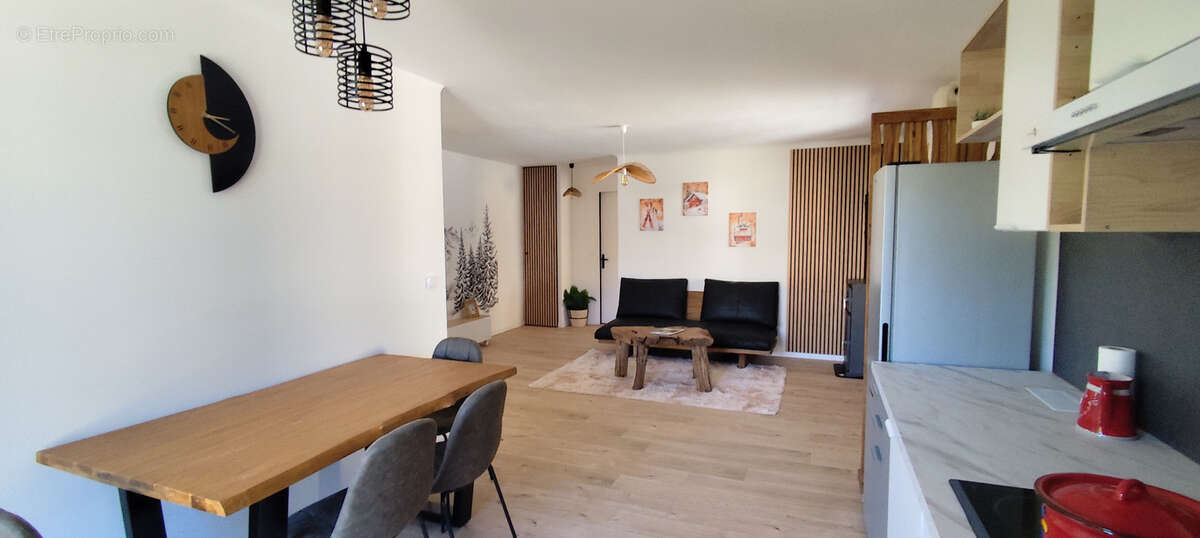 Appartement à PELVOUX