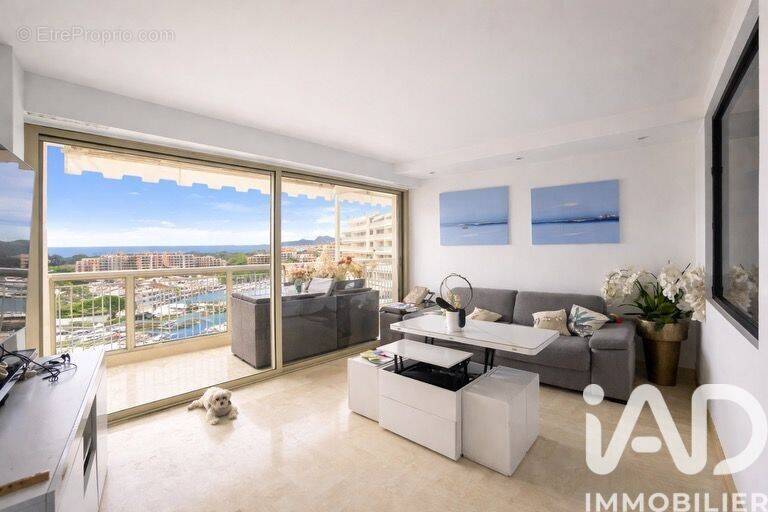 Photo 1 - Appartement à MANDELIEU-LA-NAPOULE