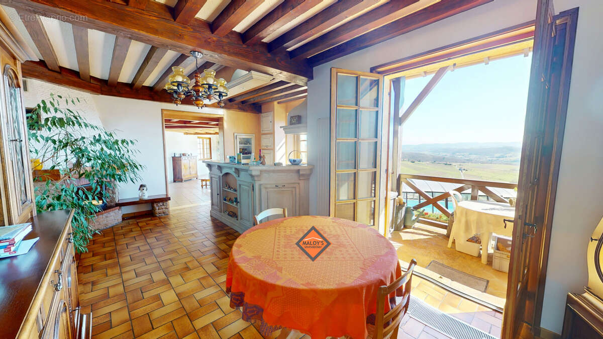 Maison à LE BOIS-D'OINGT