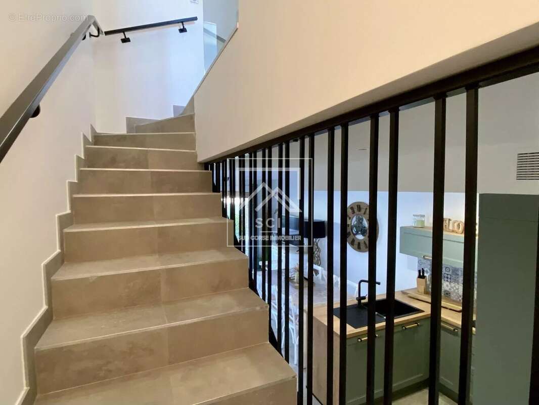 Appartement à LECCI