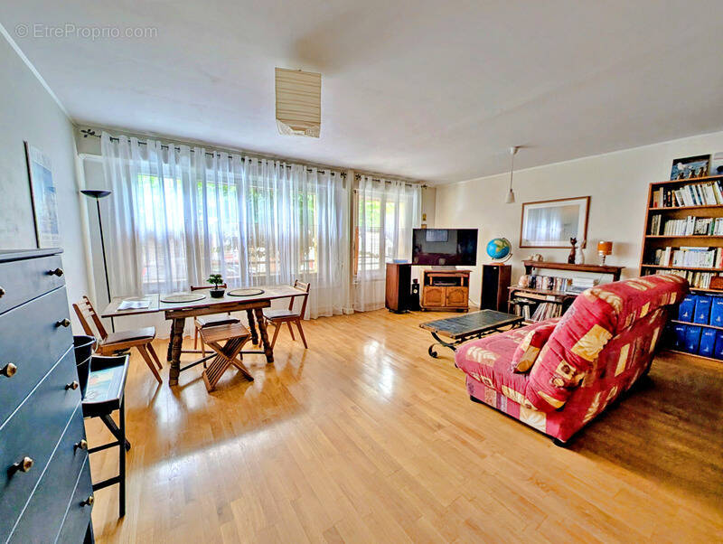 Appartement à CORBEIL-ESSONNES