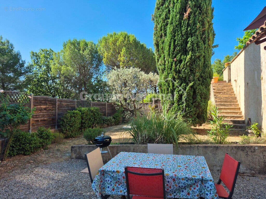 Maison à GREOUX-LES-BAINS