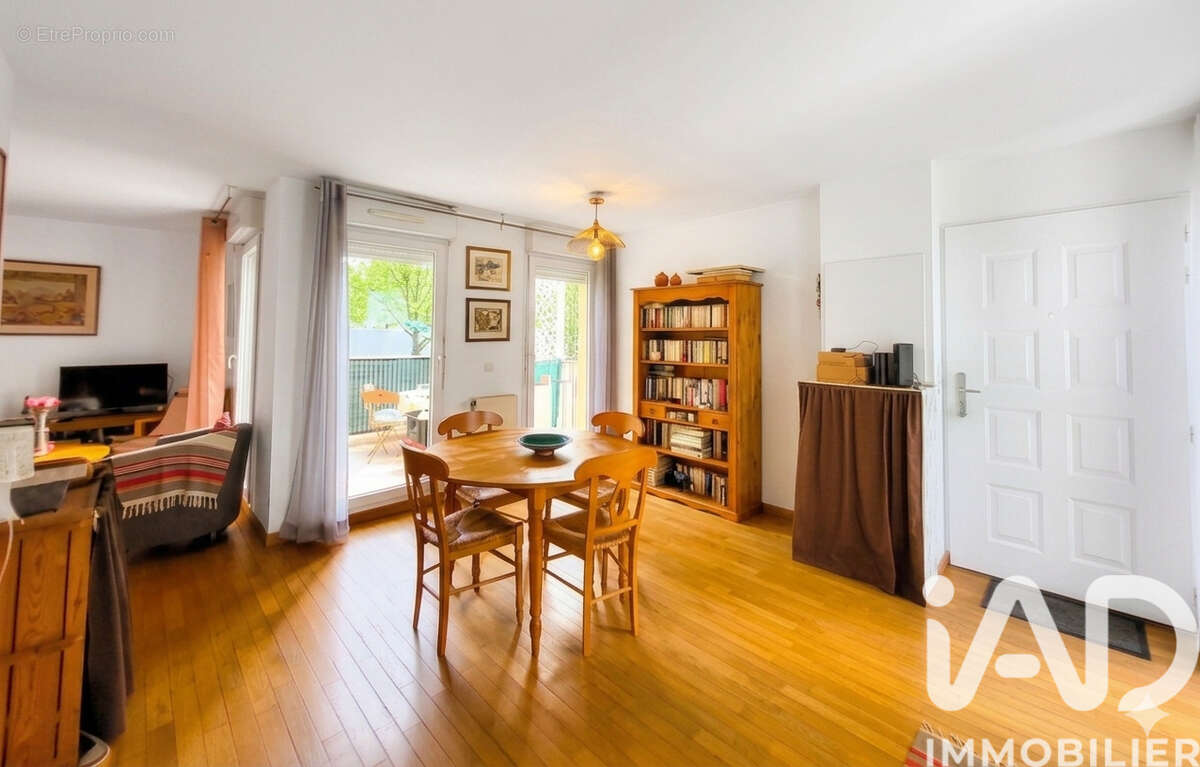 Photo 5 - Appartement à GENNEVILLIERS