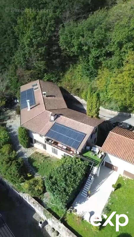 Appartement à MONNETIER-MORNEX