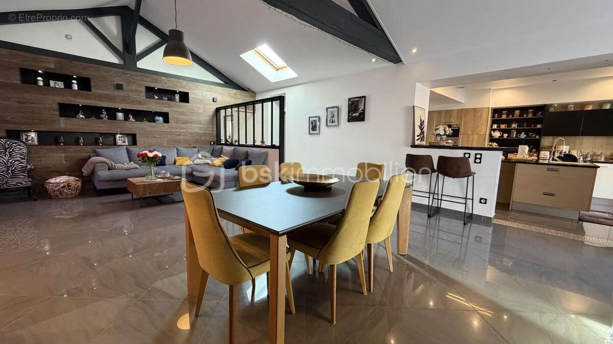 Maison à ROMANS-SUR-ISERE