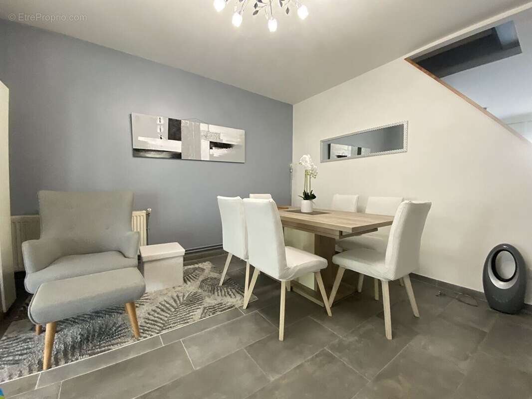 Maison Bondy Sud 140 m2  Jardin 4 chambres - photo 3