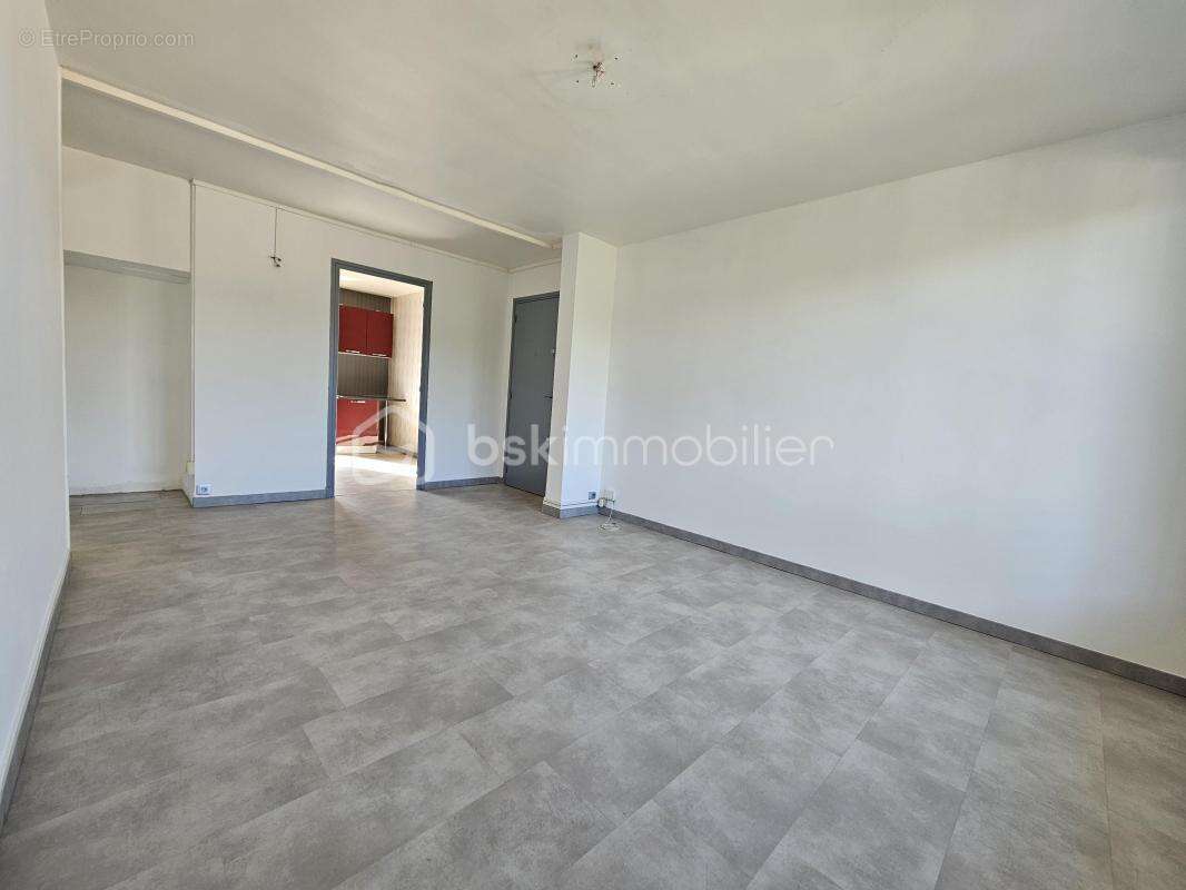 Appartement à LE PONT-DE-CLAIX