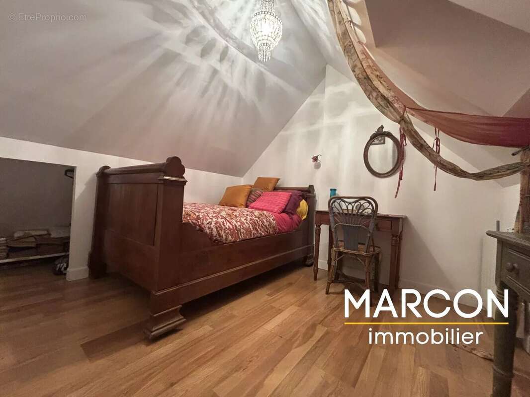 Maison à ARNAC-LA-POSTE