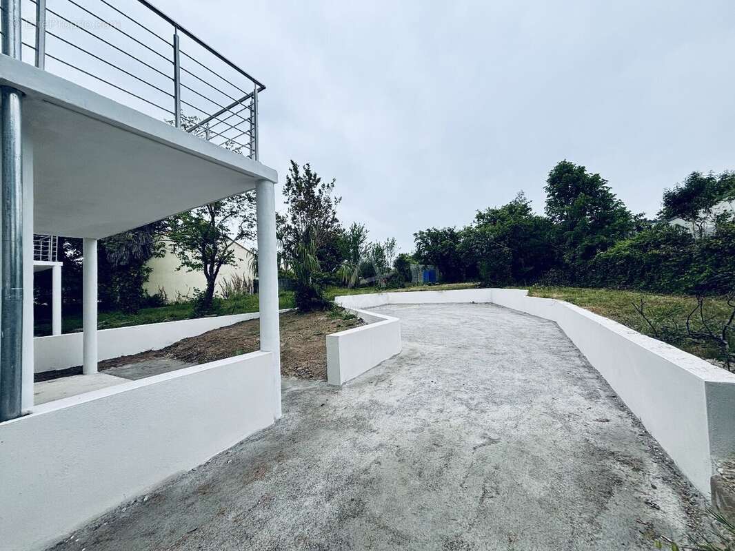 Appartement à BOUGUENAIS