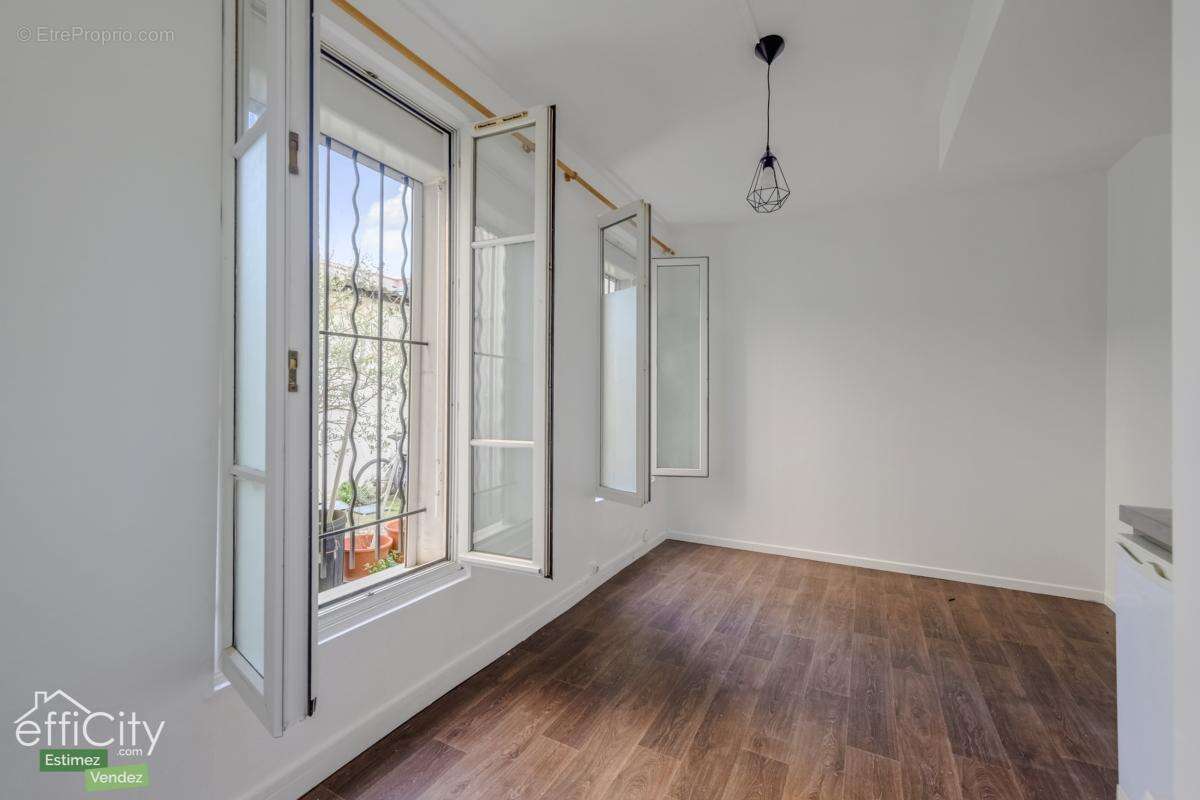 Appartement à SAINT-DENIS