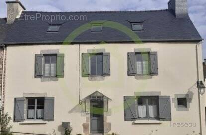 Maison à PONTRIEUX