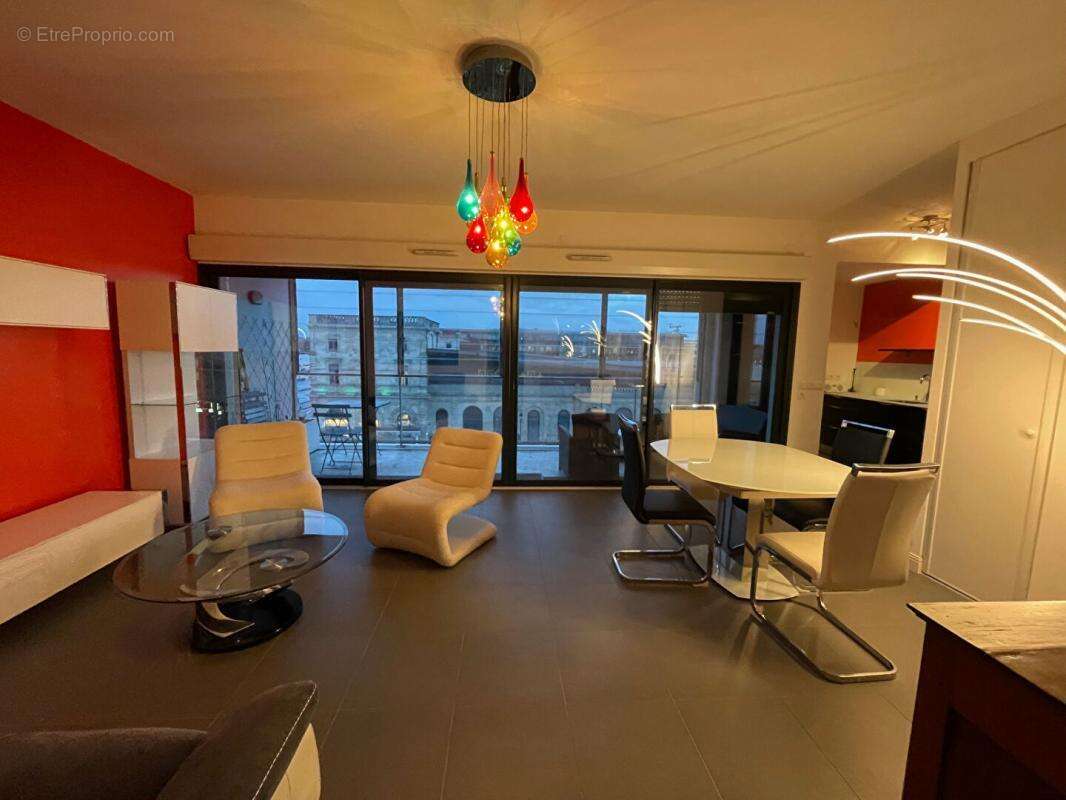 Appartement à BORDEAUX