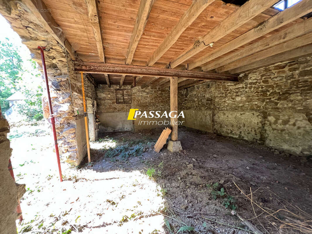 Maison à MONTROZIER