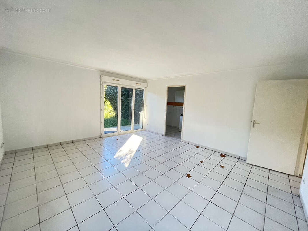 Appartement à VILLENAVE-D&#039;ORNON