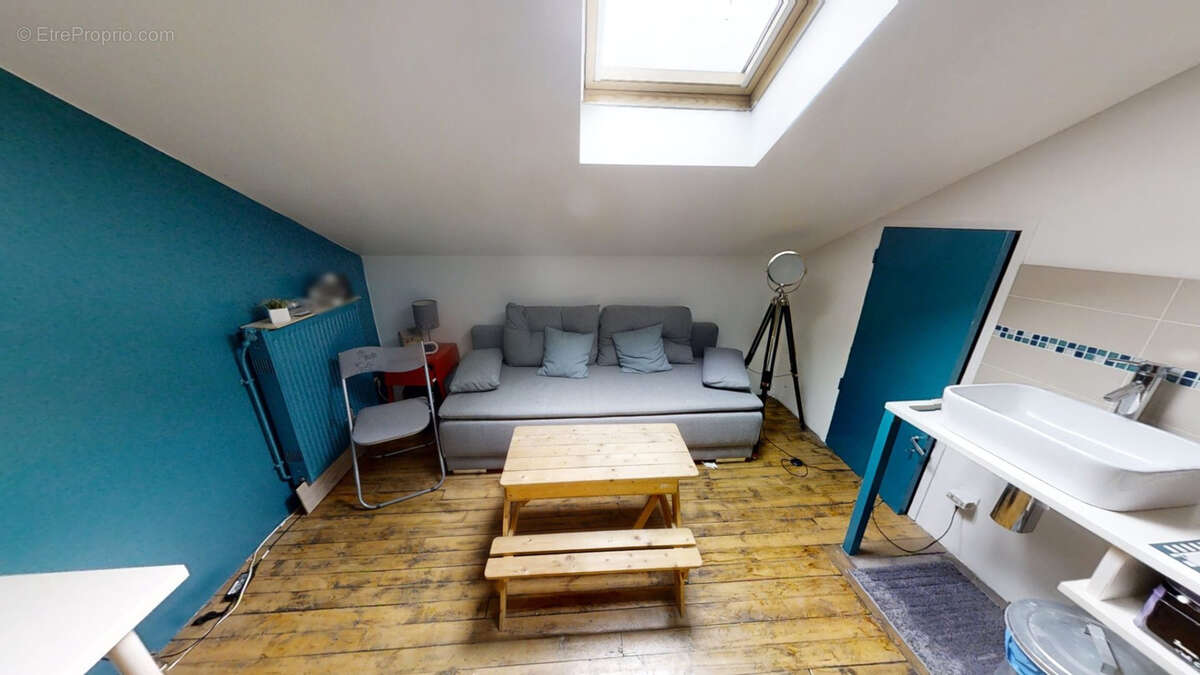 Appartement à LE CHAMBON-FEUGEROLLES