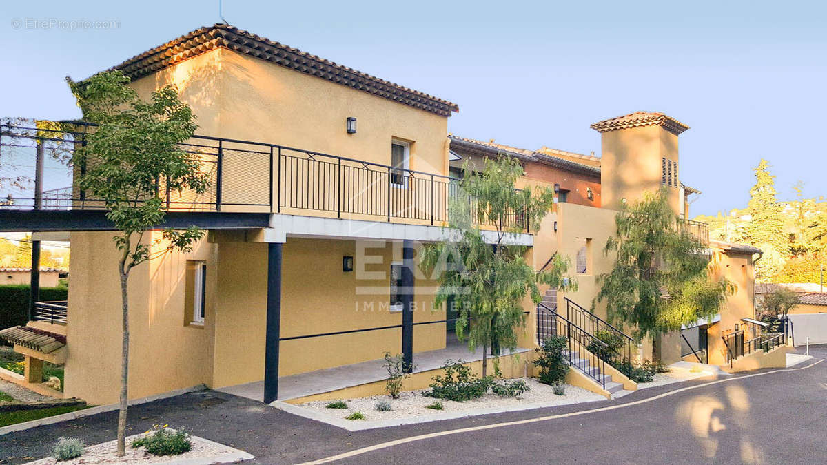 Appartement à MOUGINS