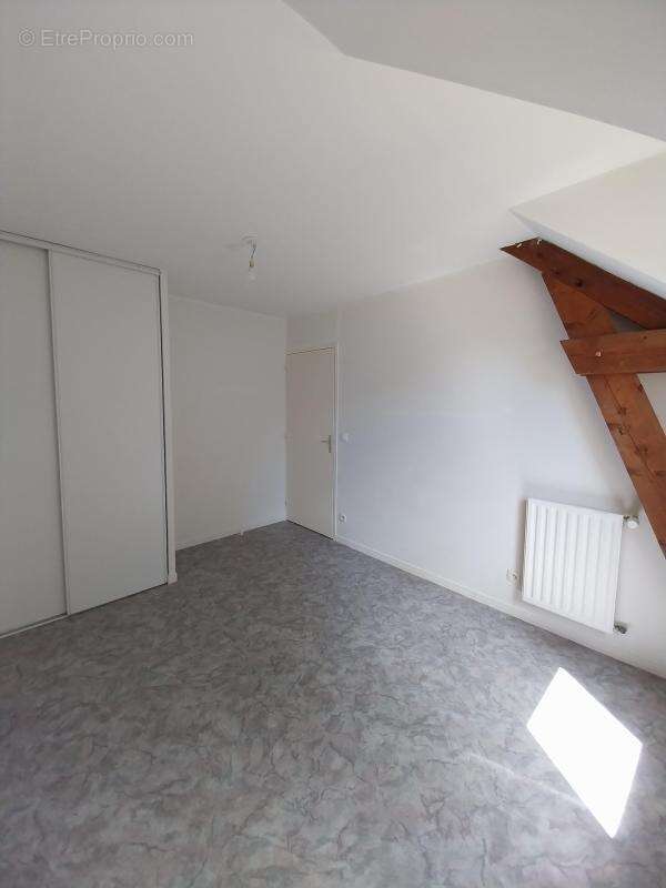 Beau t4 avec balcon - photo 12