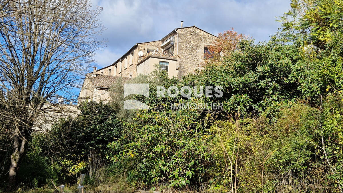 A VENDRE, proche Lodève, ensemble immobilier en pierre d'une surface totale de 995 m2 sur 3008 m2 de terrain - photo 20