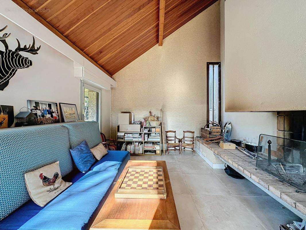 Maison à LUC-LA-PRIMAUBE