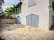 Maison à SAINT-PANTALEON-LES-VIGNES