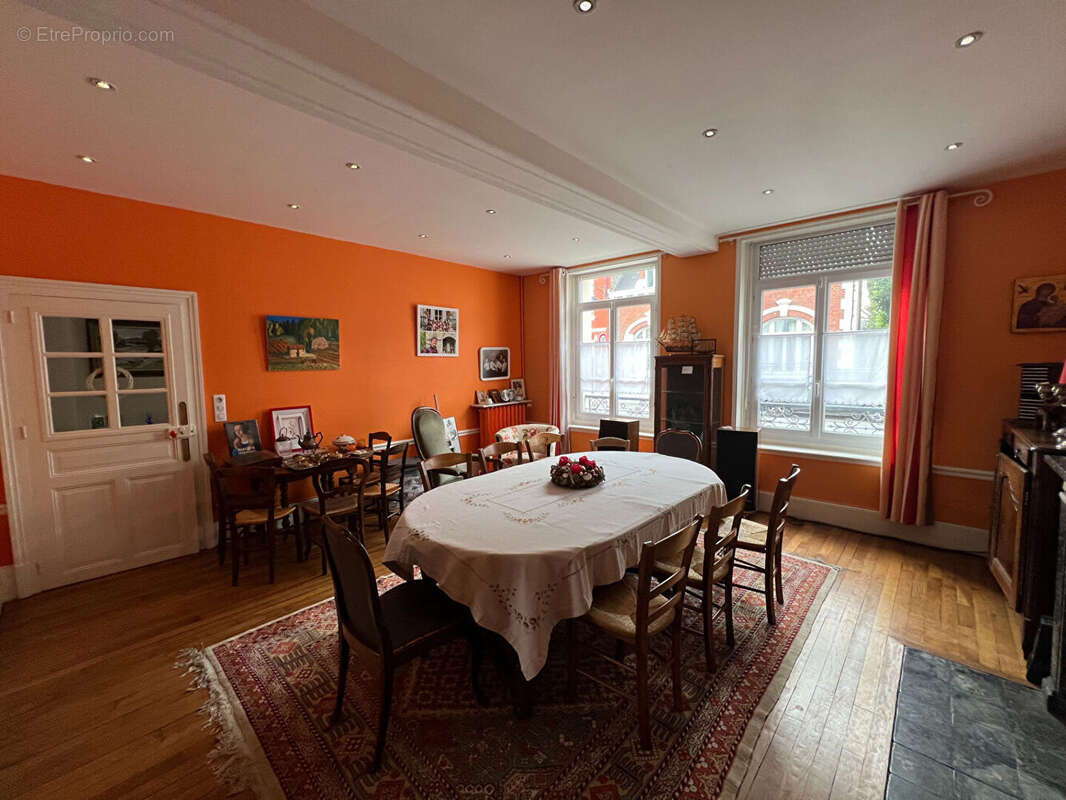 Maison à RIBEMONT