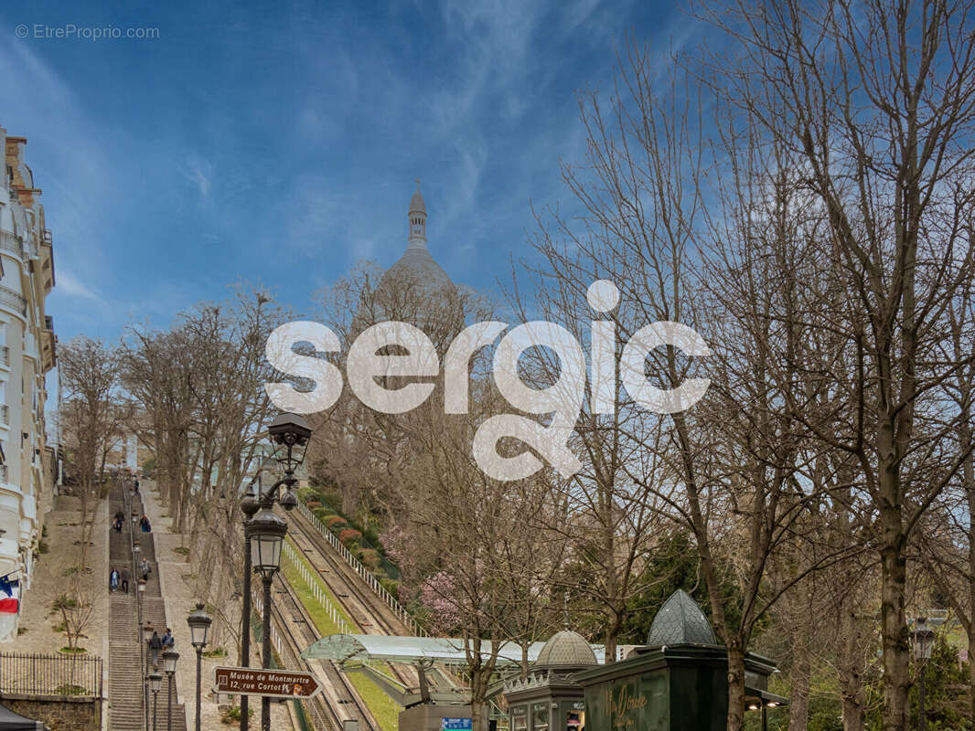 Appartement à PARIS-18E