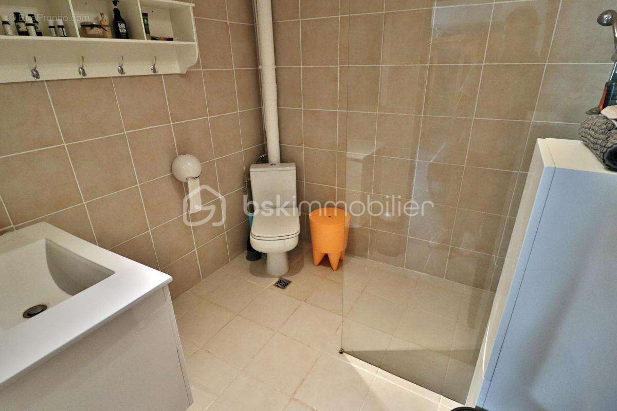Maison de caractère de 185 m² – Terrasse de 22 m², pierres apparentes, loft et prestations de confort - photo 9