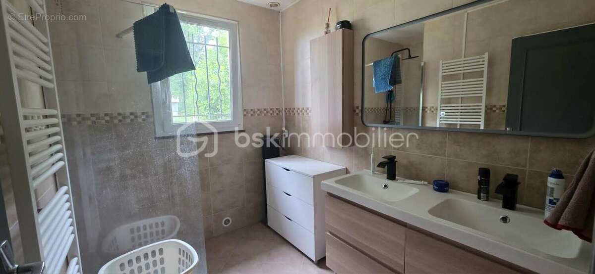 Maison 135 m² - 4 chambres - Grand terrain 8030 m² + Hangar 70 m² - Cudot - photo 8