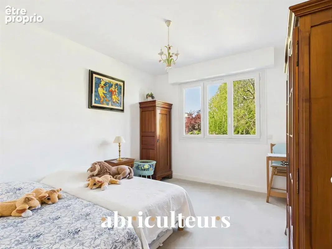 Appartement familial de 120 m² – 4 chambres – Balcons, Box & Cave - Bourg-la-Reine - photo 12