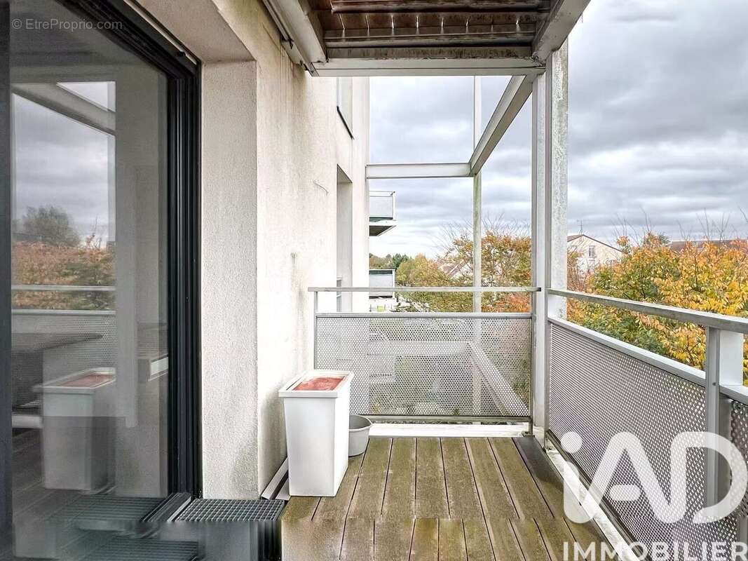 Photo 7 - Appartement à BUSSY-SAINT-GEORGES