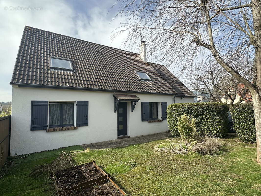 Maison à LIVRY-SUR-SEINE