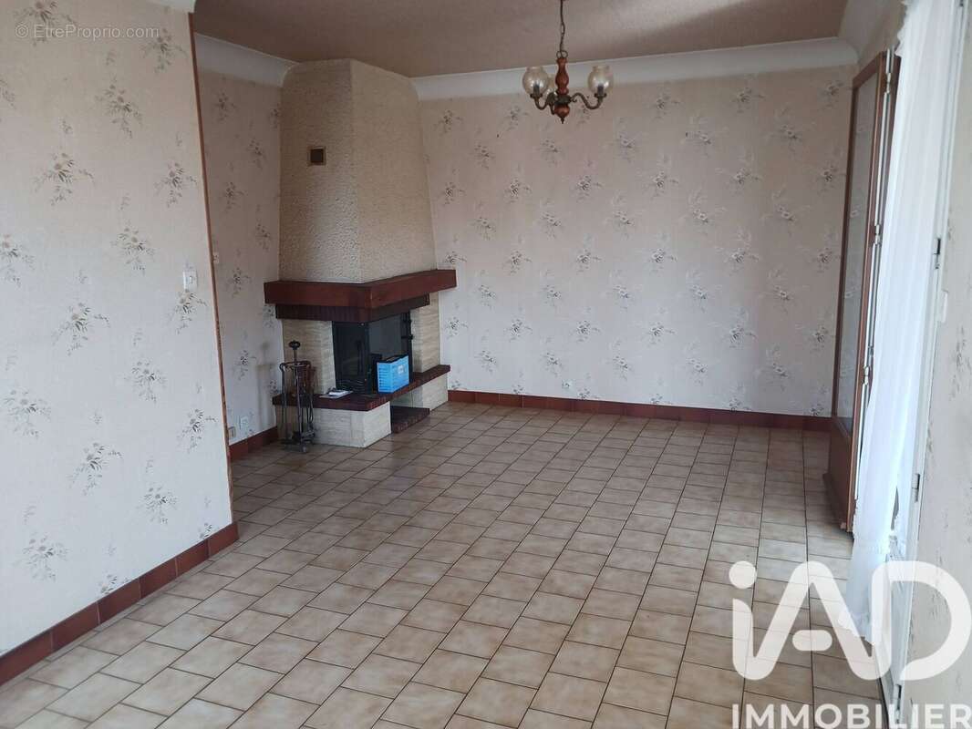 Photo 3 - Maison à SAINT-MAURICE-LA-CLOUERE