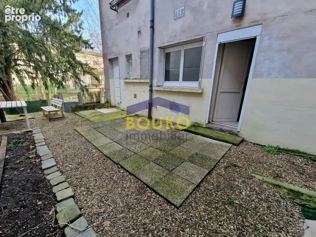 LUNEVILLE - Appartement T2 60 m2 au RDC pour investisseur - photo 2