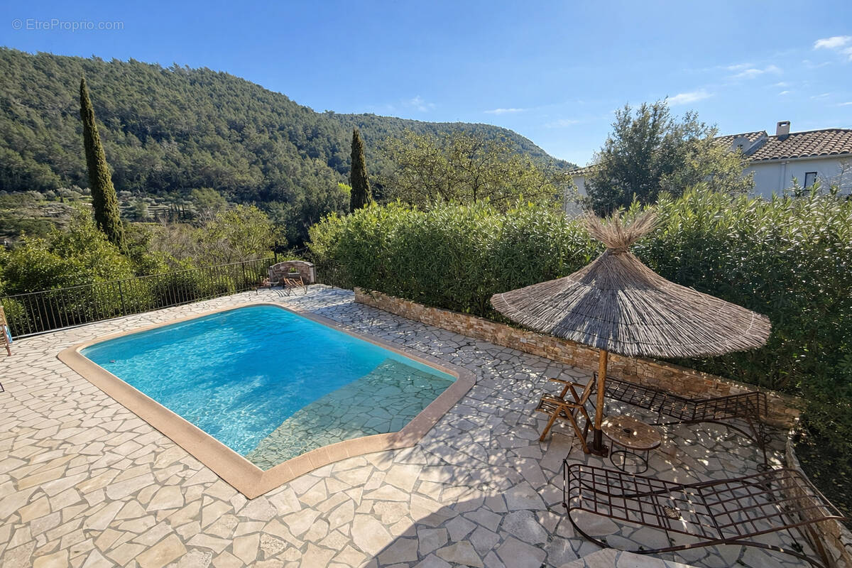 Maison à SOLLIES-TOUCAS