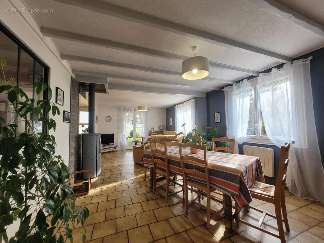 Photo 8 - Maison à VOUILLE