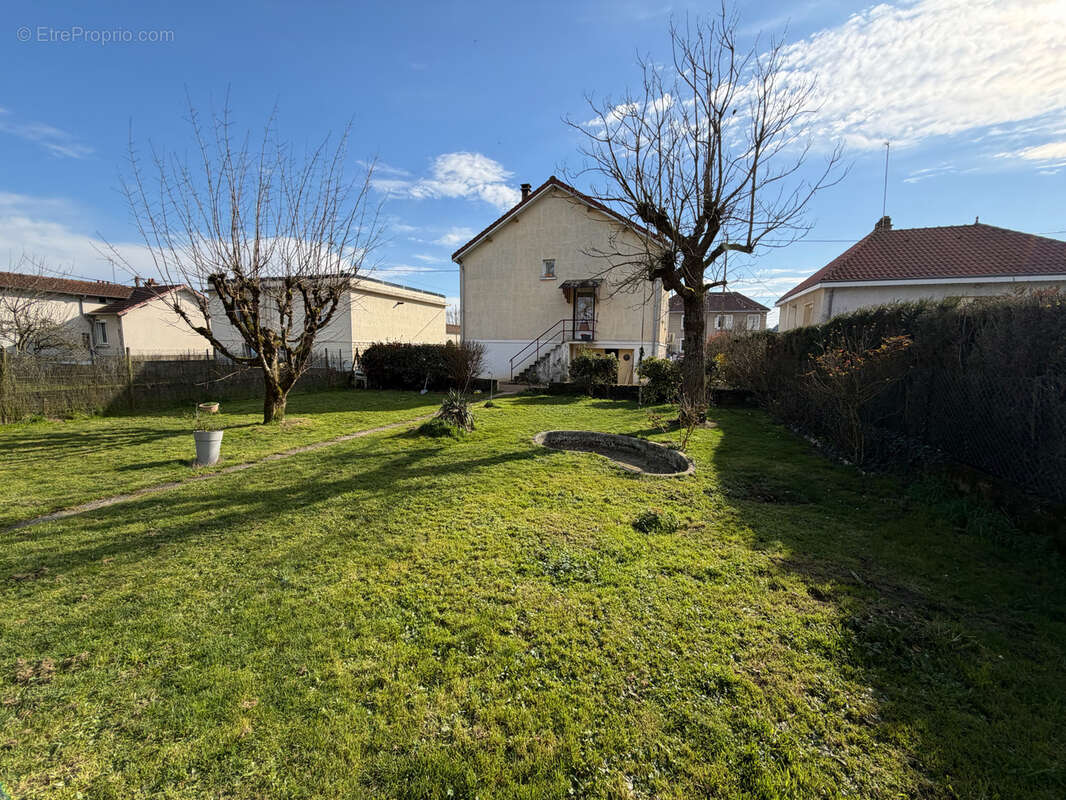 Maison à CHATELLERAULT