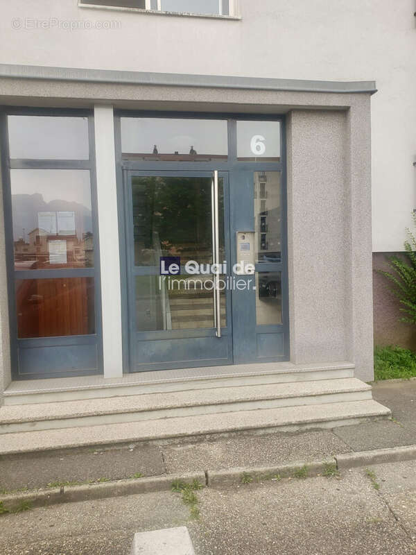 Appartement à SAINT-MARTIN-D'HERES