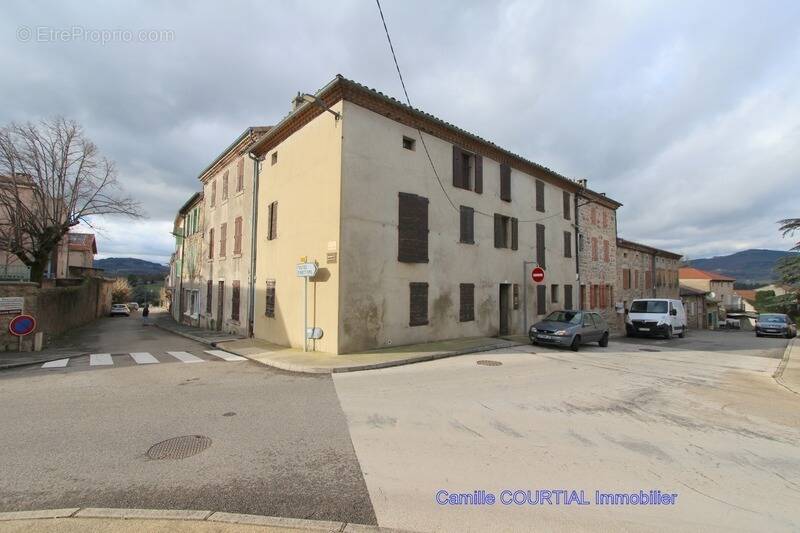 Appartement à VERNOUX-EN-VIVARAIS