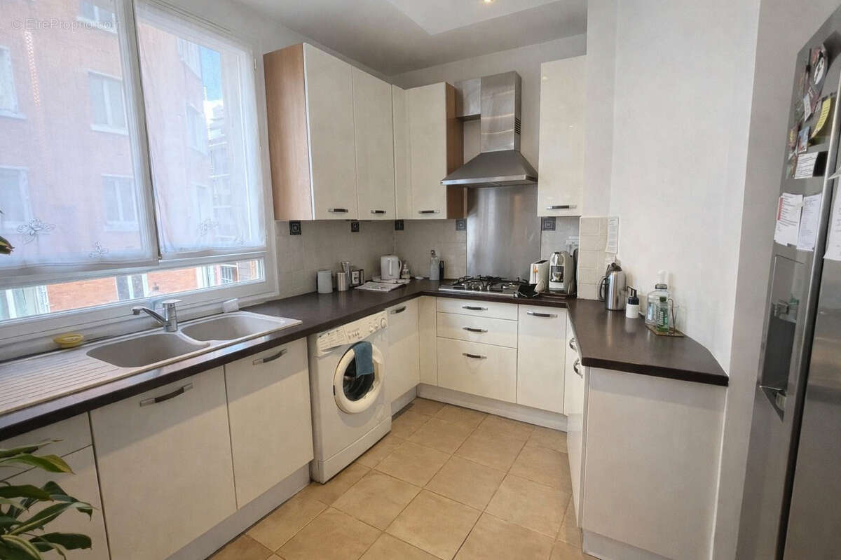 Appartement à PARIS-15E