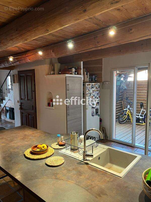 Maison 240 m² à Martigues  - photo 7