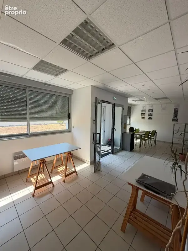 Local d'activité 375 m²  A vendre - Très bon état - Zone OCEALIM - photo 2