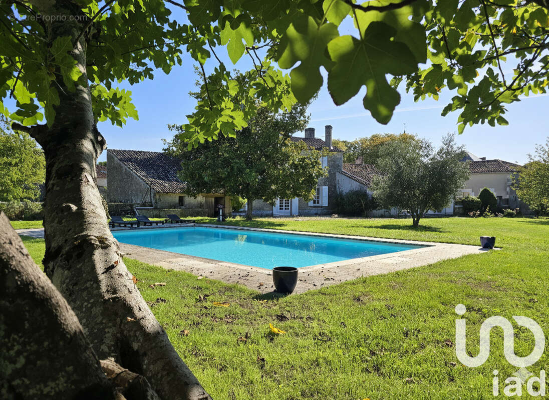 Photo 2 - Maison à CHERVES-RICHEMONT