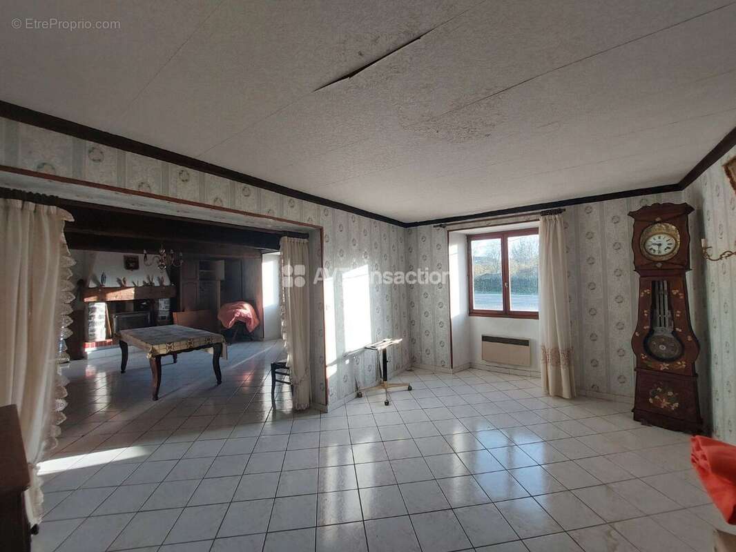 Maison à SOULGE-SUR-OUETTE